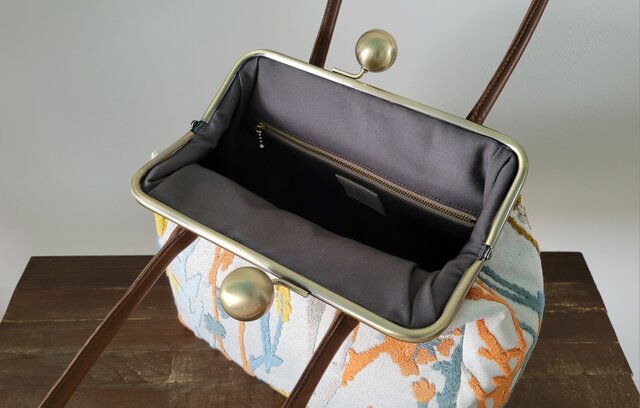 秋色ジャガード織りの大玉がま口バッグ | iichi 日々の暮らしを