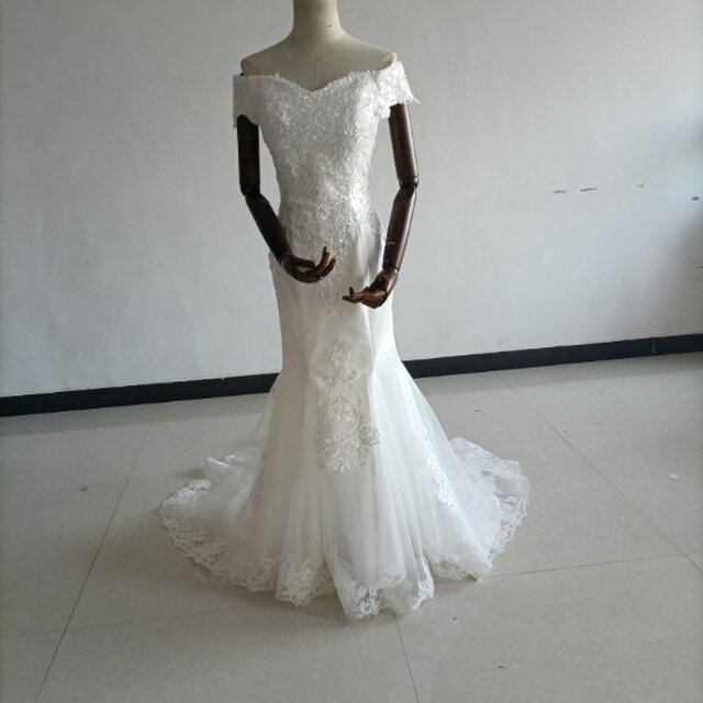 美品！オフホワイト ウエディングドレス キラキラ マーメイドライン 結婚式ウェディングドレス