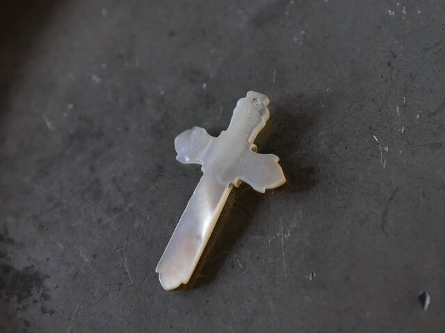 クロスペンダントトップ マザーオブパール フランス レア マザーオブパール 十字架 クロス ペンダントトップ フランス