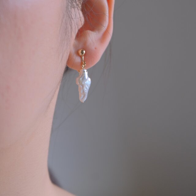 おばけちゃん Draugur earring ゴースト バロックパール 上質淡水真珠