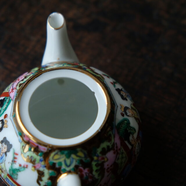 アウトレット品】花と皇女と蝙蝠◇カラフルで可愛い。中国産