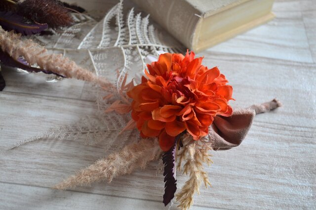 テラコッタ系 クラッチブーケ ブートニア付き 美品】♡テラコッタ♡ クラッチブーケ&ブートニア - メルカリ