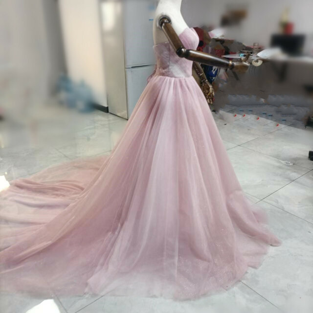 豪華！カラードレス ピンク ソフトチュール 華やかなトレーン 結婚式/披露宴フォーマル/ドレス