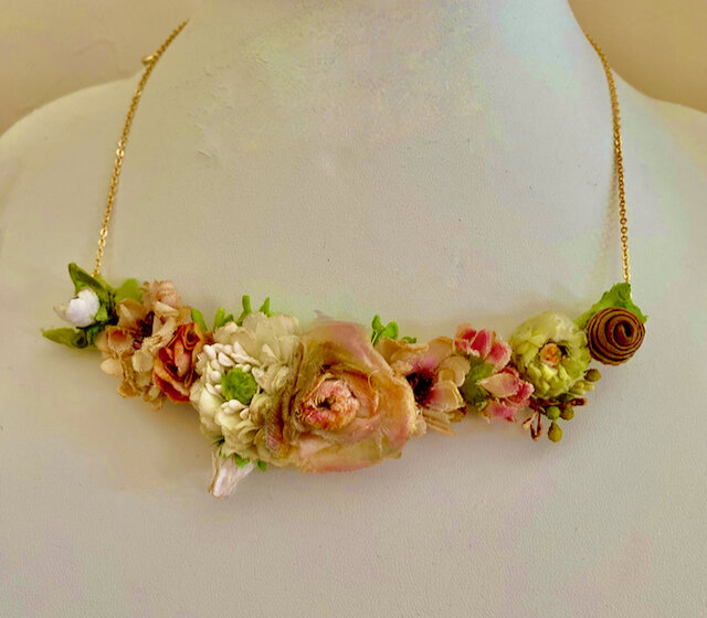 フランスアンティークの布花のヘッドアクセサリー フランスアンティーク 薔薇のガーランドを含んだ布花7本セット