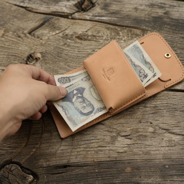 本革手縫いのお札の折れないコンパクトミニ財布【受注製作】 | iichi 本革手縫いのお札の折れないコンパクトミニ財布【受注製作】 | iichi