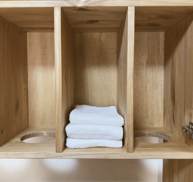 ☆タオルキャビネット☆美容室☆サロン取出口2つ☆タオル