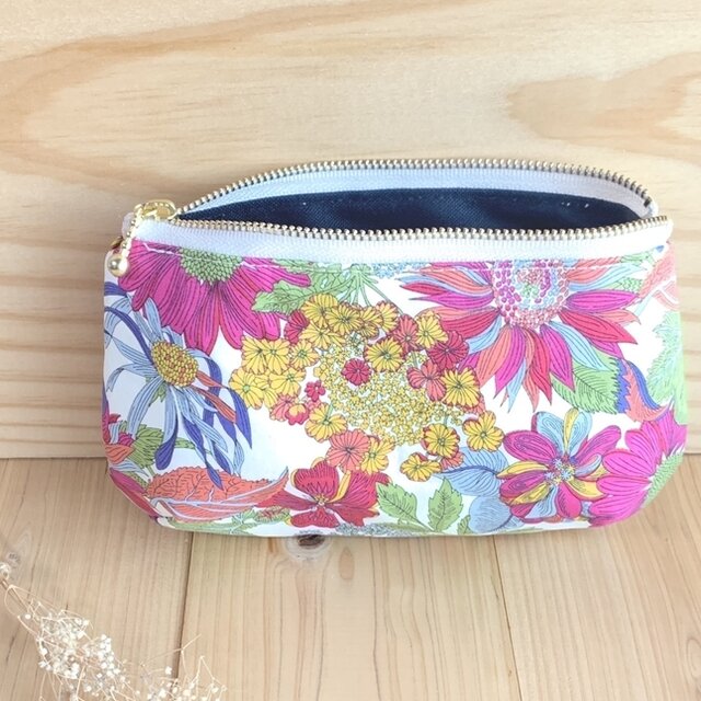 リバティ　角丸ポーチ　Mサイズ　＜Angelica Garla＞(アンジェリカガーラ)ピンク