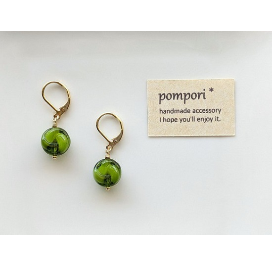 【再】ボトルグリーンのピアス