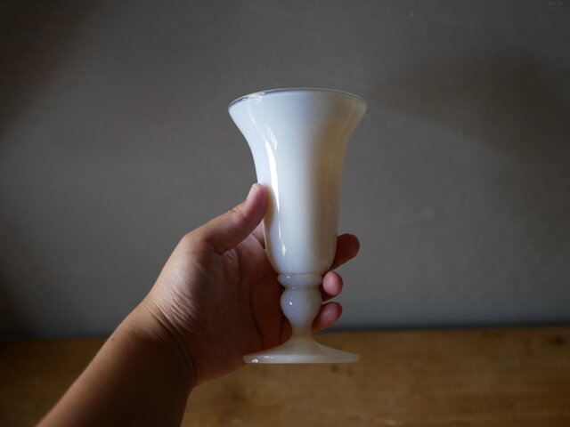 クリシー　オパリンガラス　フラワーベース　フランスアンティーク　ブロカント クリシー オパリンガラス フラワーベース フランスアンティーク