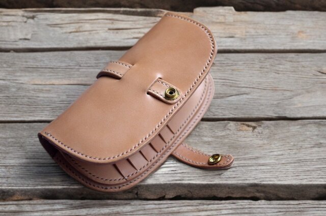 希少・完売・未使用品】ブルックス オールレザー サドル型ハンドバッグ