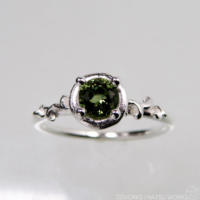 モルダバイト リング / Moldavite Ring | iichi 日々の暮らしを