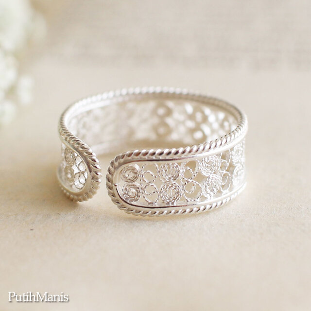 透かしが綺麗な銀線細工のレースのリング・シルバー｜silver925