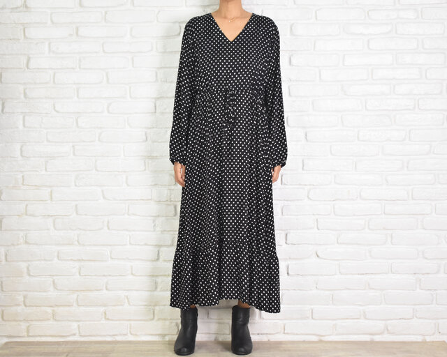 大きいサイズ】ドット柄Vネック長袖ワンピース ブラック 水玉 | iichi