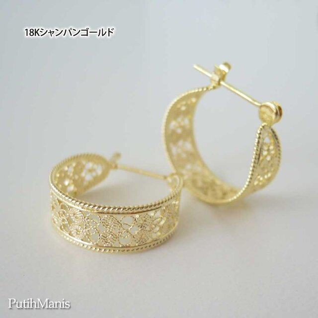 透かしが繊細な銀線細工のレースのフープピアス・ゴールド（ニッケル