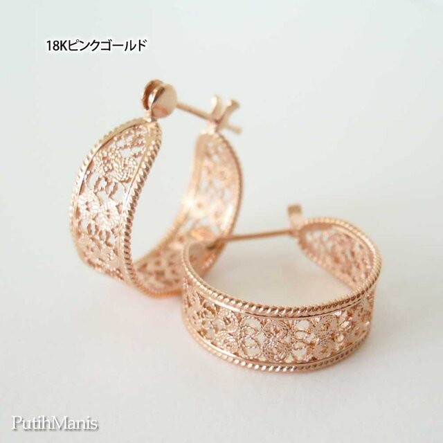 透かしが繊細な銀線細工のレースのフープピアス・ゴールド（ニッケル