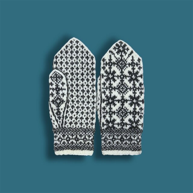 北欧から発送 / ミトン /  Spindelnät-vantar(白×炭色)