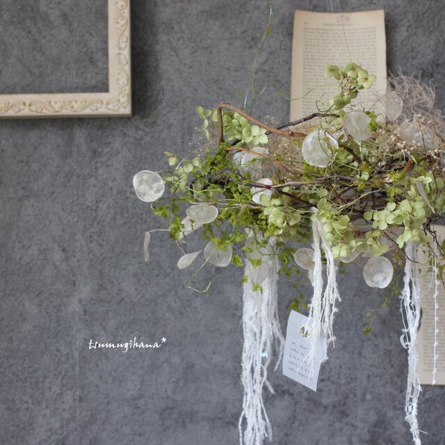 wreath [KASANE]№２ 秋色アナベルとルナリアのフライングリース