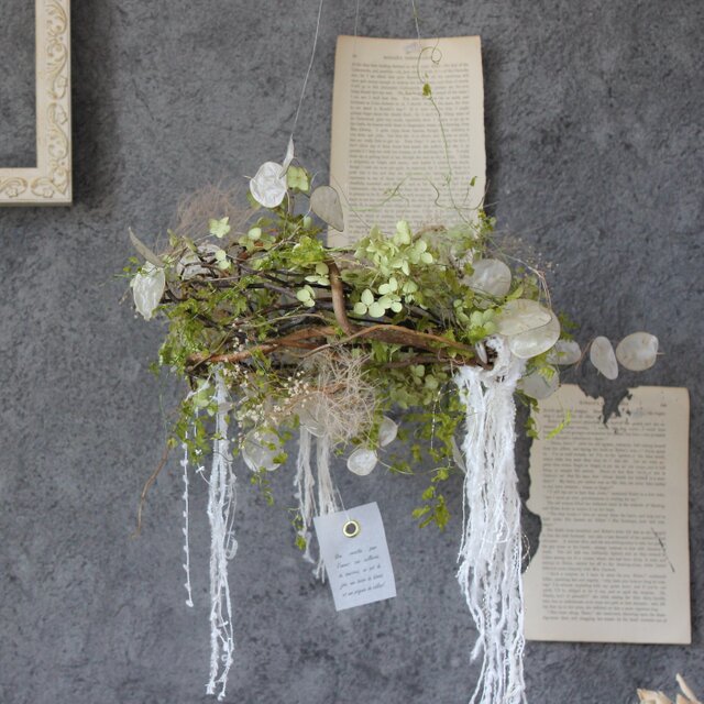 wreath [KASANE]№２ 秋色アナベルとルナリアのフライングリース