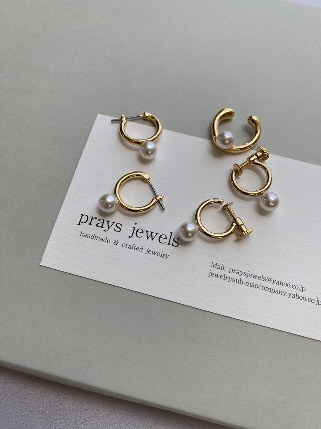 Drop Pearls Earrings フープイヤリング ホワイトパール一粒デザイン