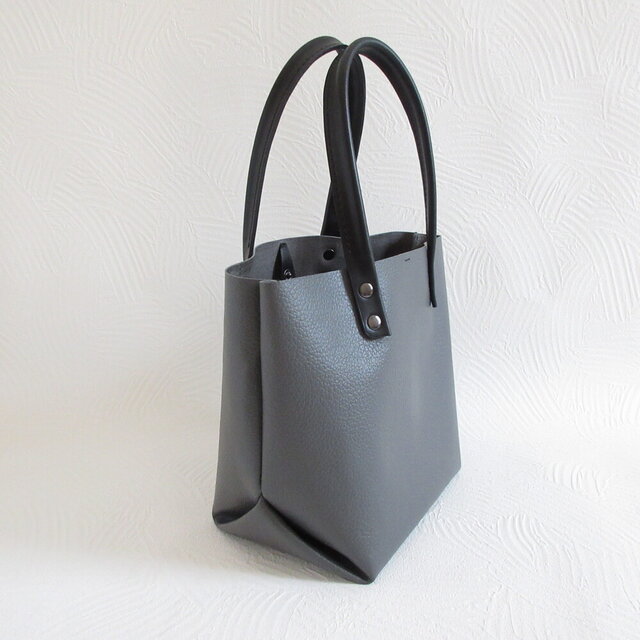 ☆新作☆《牛革》ぷっくり三角マチ♪底マチワイドミニトート・シュリンク・グレー・0542