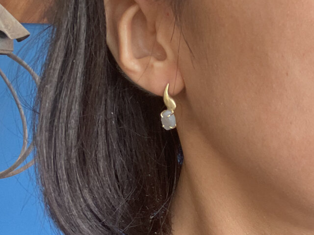 K18 ドロップピアス k18 ティアドロップピアス 雫型 0.14ct 天然ダイヤモンド