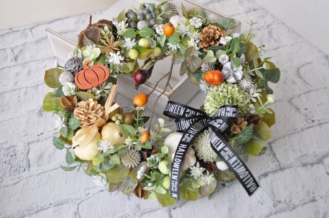 シックな森のリース ハロウィンリボンをそえて：ハロウィン パンプキン