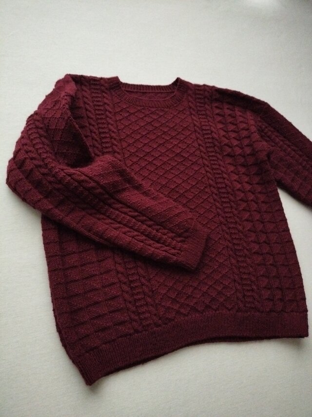 ボルドー色　手編みガンジーセーター