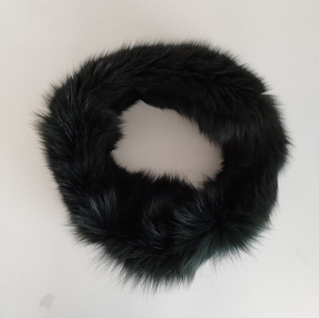 new antique fur ¶ ダークグリーン染めフォックスファースヌード