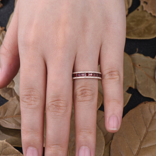K10 ローズゴールド 天然石 ガーネット リング 1月誕生石 結婚指輪 モアッサナイト フルエタニティリング