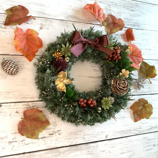 煌めく冬！グリーンのクリスマスリース | iichi 日々の暮らしを