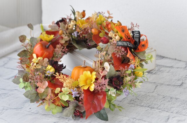 紅葉リーフとパンプキン ハロウィンリース：オレンジ 黄色 | iichi