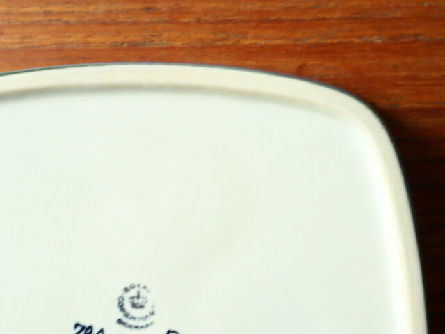 ロイヤルコペンハーゲン スクエアプレート M〈ブルー×フラワー