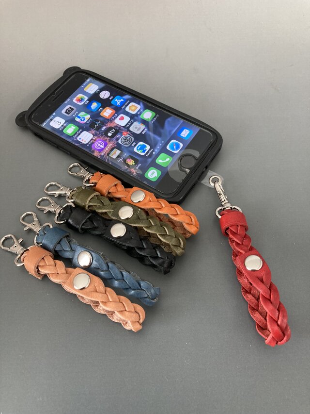 三つ編み スマホストラップ（栃木レザーヌメ革6革色から選べます