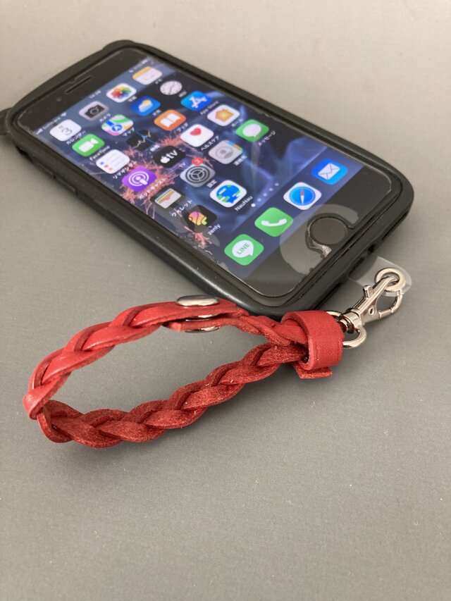 未使用アンブローズAmbroseレッド赤レザー本革スマホ携帯ストラップ 三つ編み スマホストラップ（栃木レザーヌメ革6革色から選べます