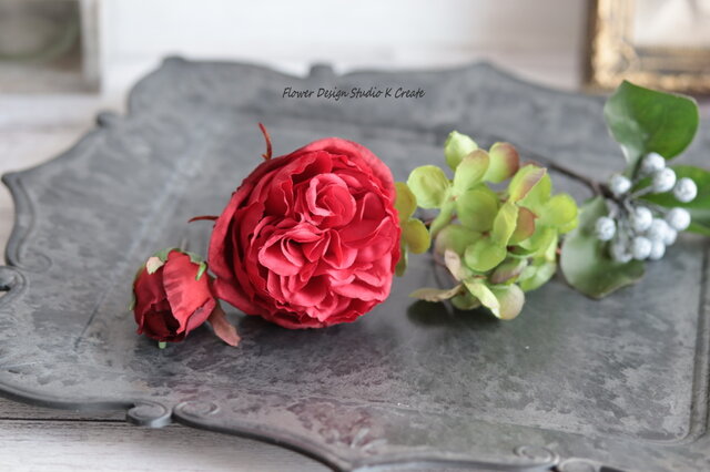 赤い薔薇とブラックベリーのヘッドドレス クリスマス 発表会 髪