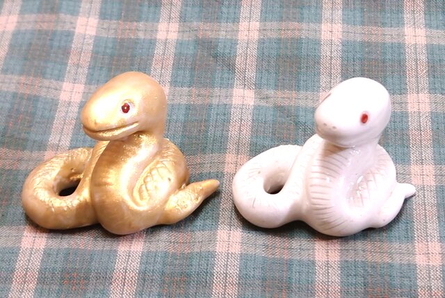 干支のへび 陶器のへび へびの置物 かわいいへび 巳 蛇 巳の置物