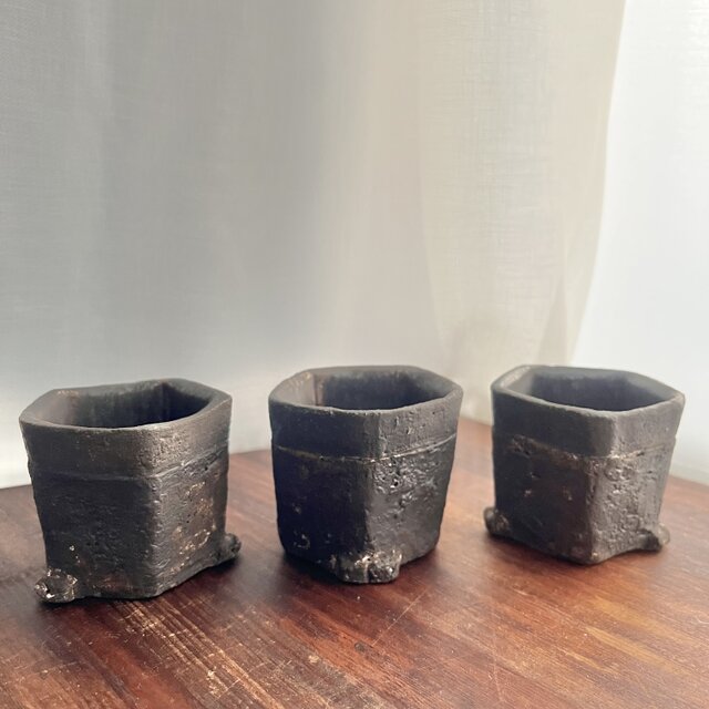 お猪口　黒釉&黒泥彩「背守り」kaukaku tekuteku  No.1、2、3