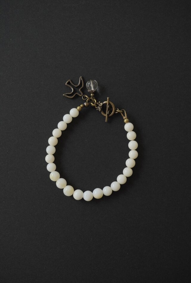 白珊瑚のブレスレット