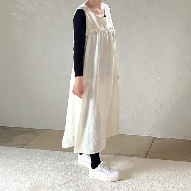 リネン100％ アシンメトリー エプロン ギャザー ワンピース/white オフ