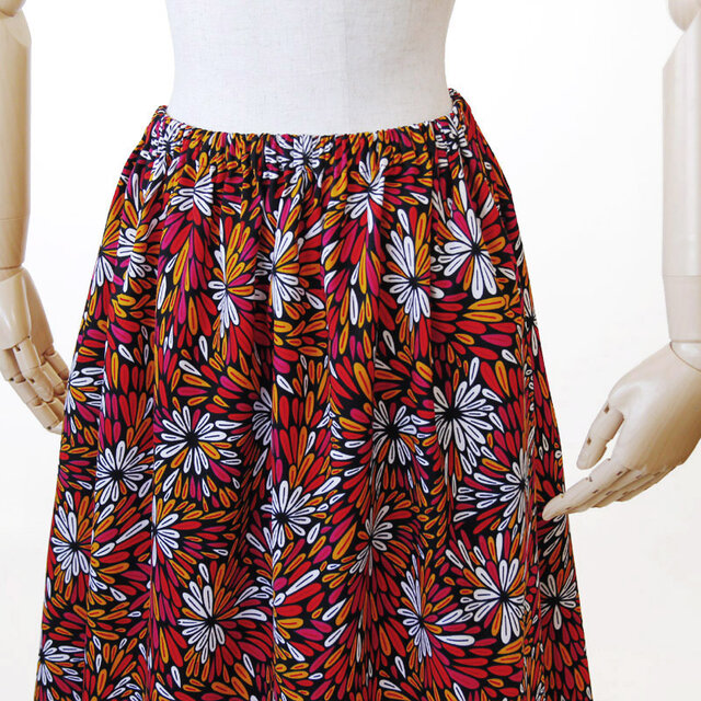 アフリカ布のロングスカート（ フラワー ）サイドポケット付き