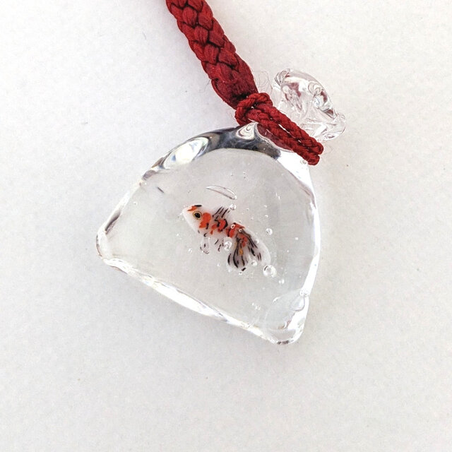 金魚袋 根付２　朱文金/角