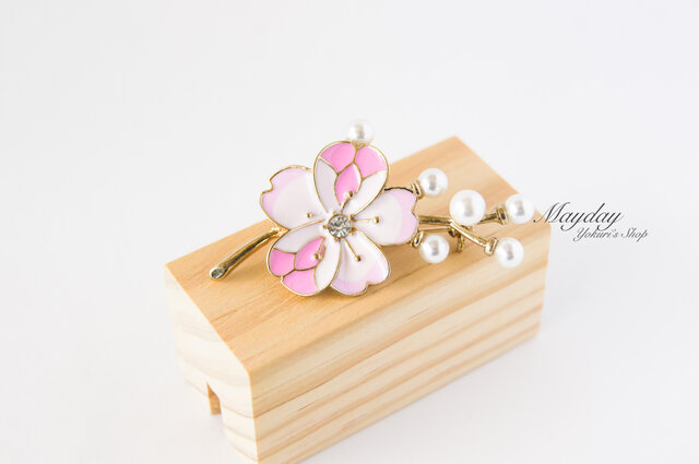 桜色の春・ピンクの桜ブローチ』 | iichi 日々の暮らしを心地よくする