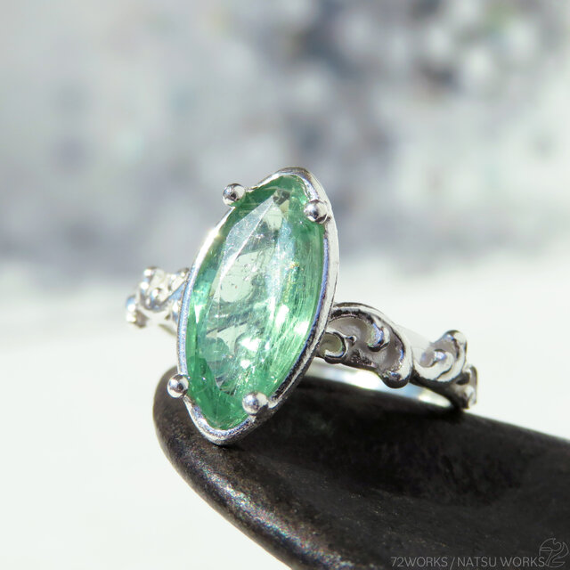 グリーンカイヤナイト リング / Green Kyanite Ring () | iichi 日々の