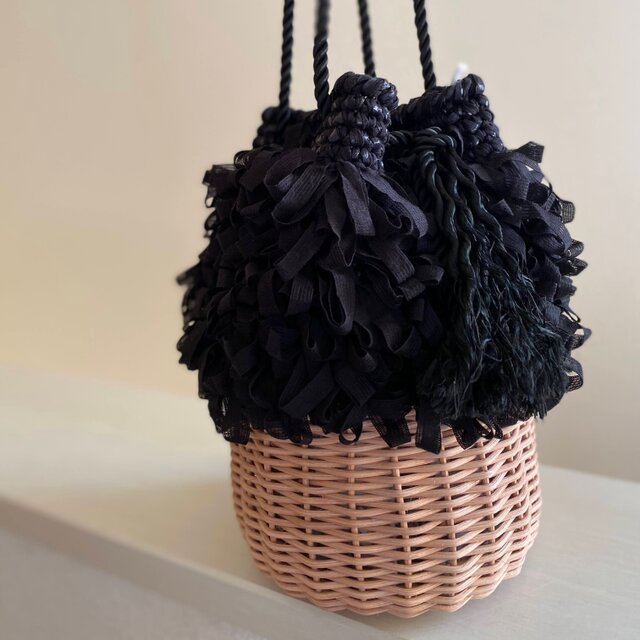 1点在庫あり】「黒」籐とかぎ針編みのバッグMeggBag poche /かごバッグ