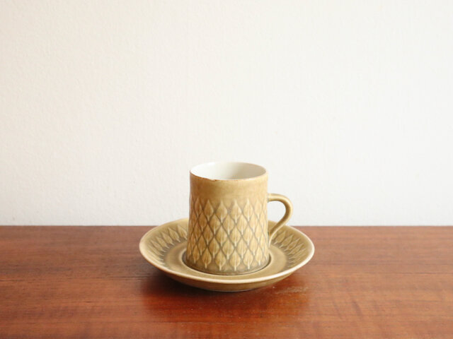 クイストゴー／レリーフ カップ＆ソーサー〈コーヒーカップ〉 | iichi