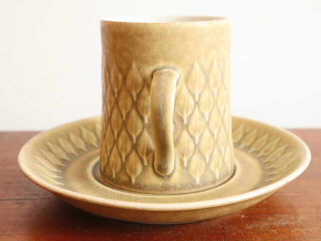 クイストゴー／レリーフ カップ＆ソーサー〈コーヒーカップ〉 | iichi