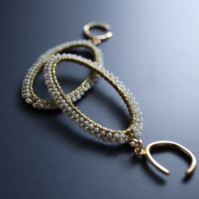 cadre lace earcuff [ pearl ]