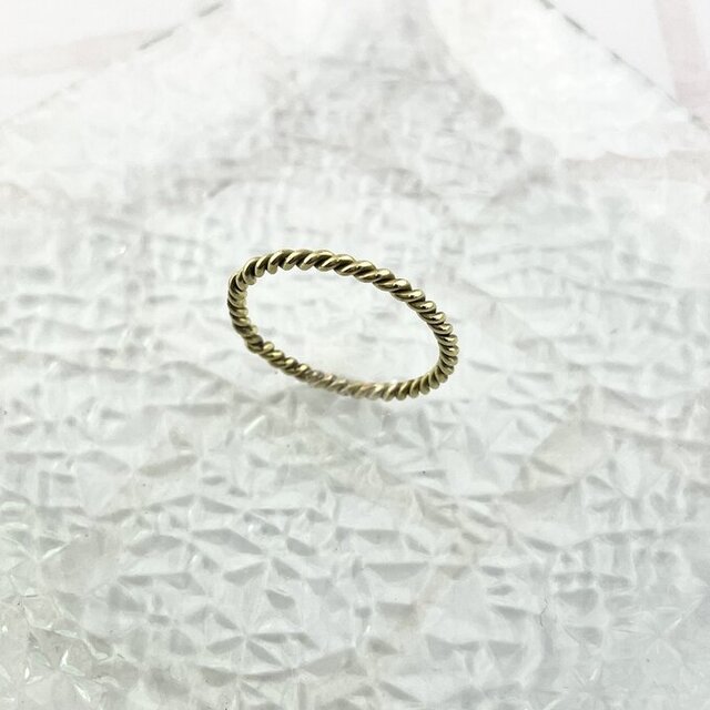 金のねじねじリング