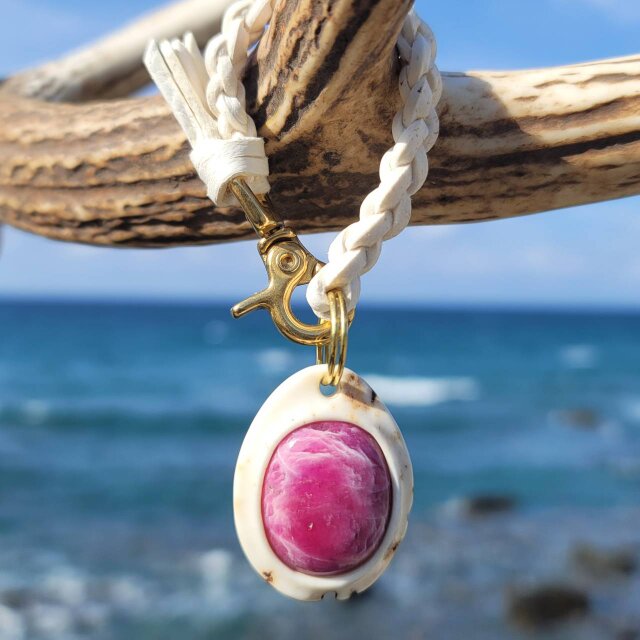 鹿の角 ホワイトクラウドルビーのバッグチャーム