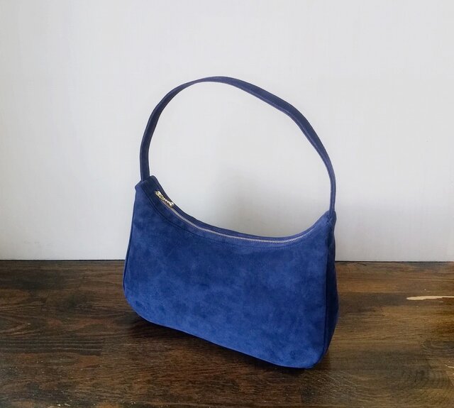 肩掛けバッグ ピッグスエード ネイビー | iichi 日々の暮らしを